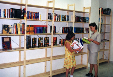 Prvý deň v knihkupectve Eurobooks, 16. jún 2000